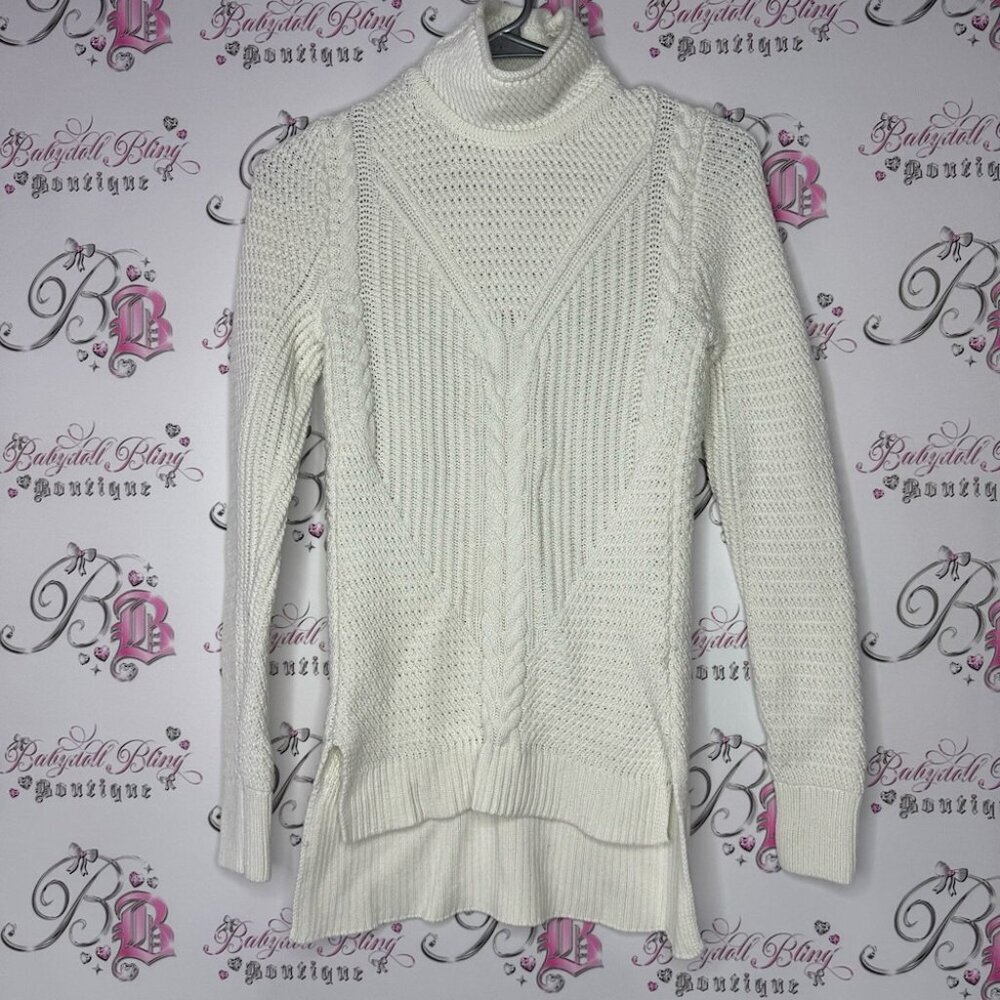Rw&co sweater turtleneck knitted white cream slits on side stretchy warm wool